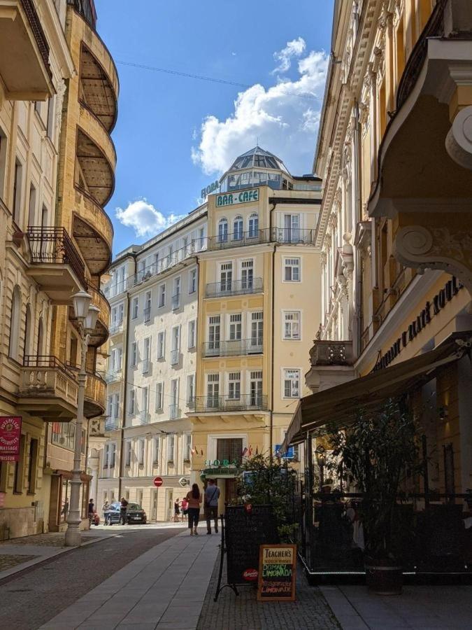 Hotel Flora Маріанські Лазні Екстер'єр фото